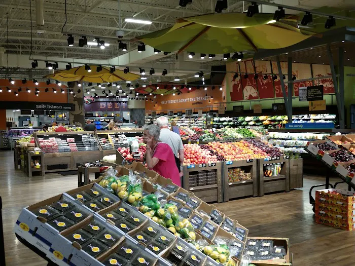 Bedford Kilton Rd Hannaford 2
