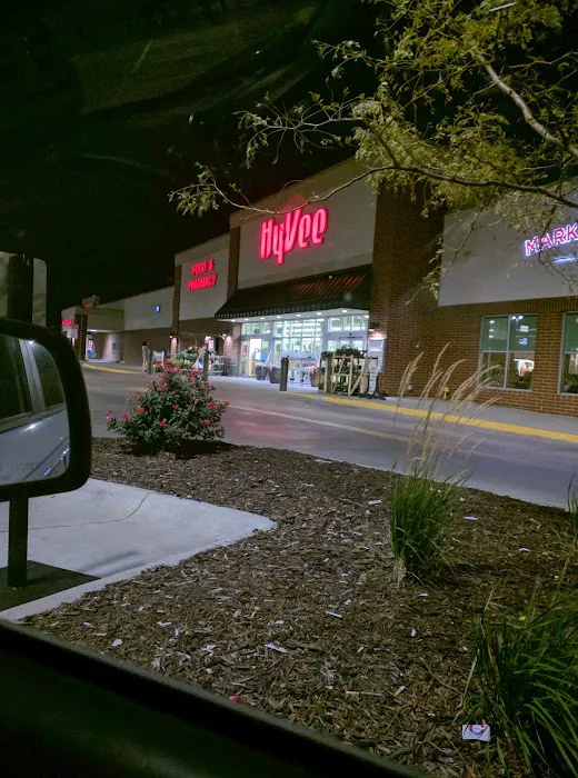Hy-Vee Grocery Store 7