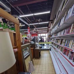 Red Racks Thrift Store ico