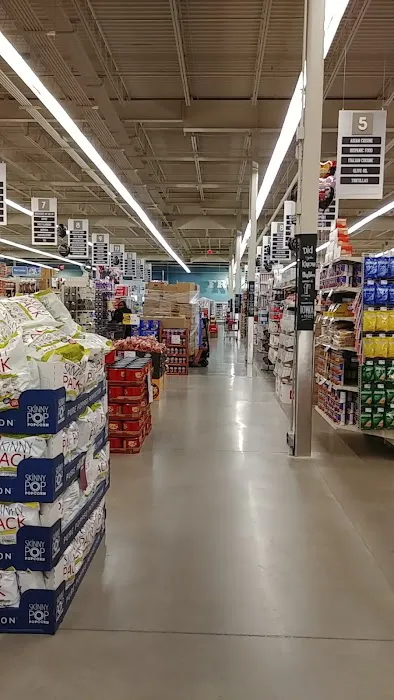 Hy-Vee Grocery Store 4