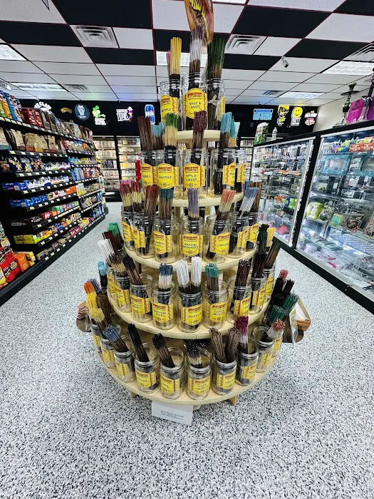 AR VAPE SMOKE BEER & CIGARS SHOP 6