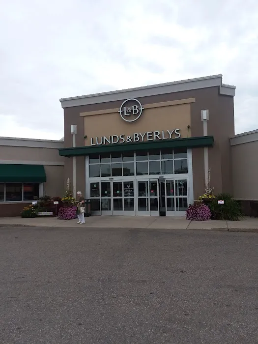 Lunds & Byerlys Prior Lake 10