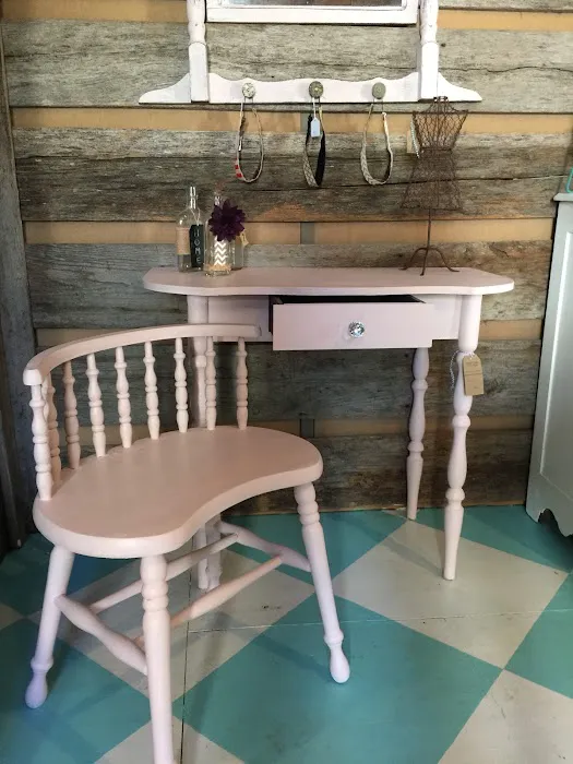 Farm Fresh Vintage Finds and Creamery 8