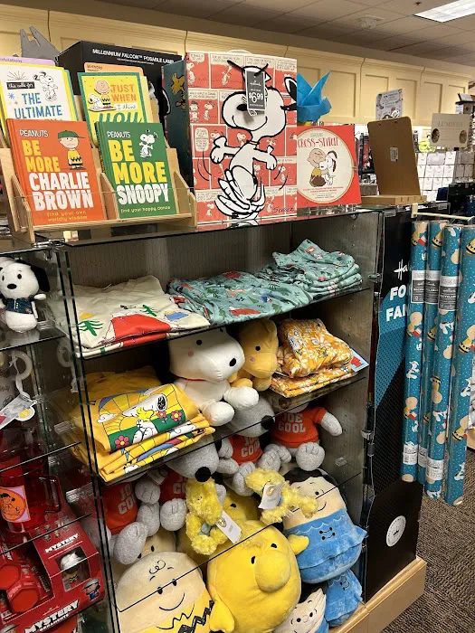 Amy's Hallmark Shop 4