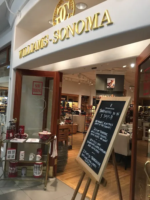 Williams-Sonoma 7