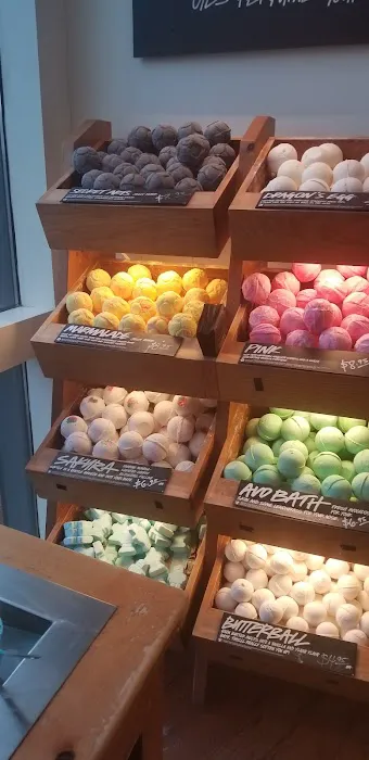 Lush Cosmetics Providence 0
