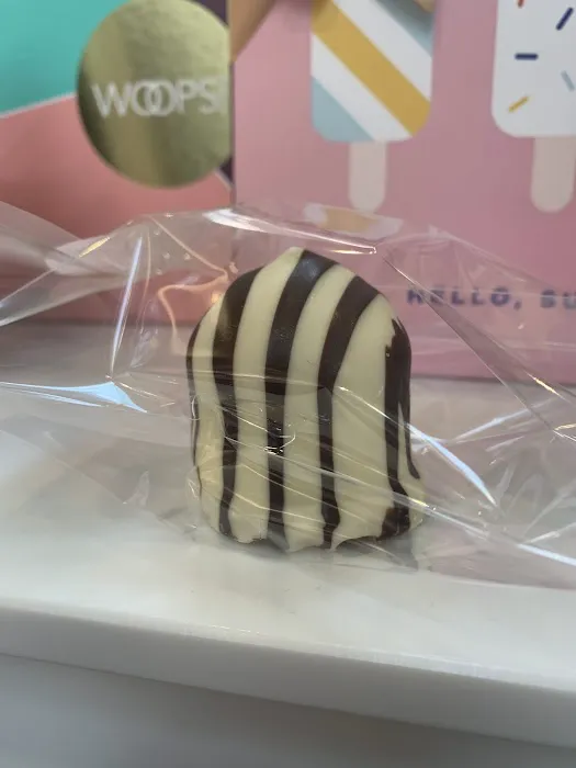 Woops! Macarons (Providence Place) 2