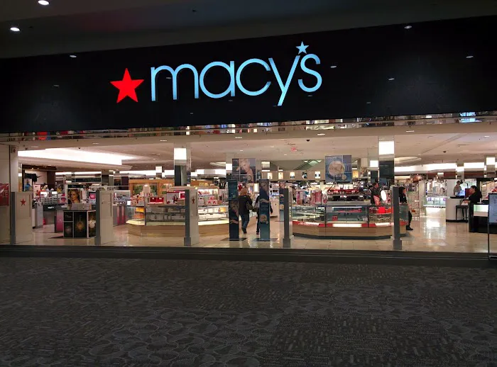 Macy's 0
