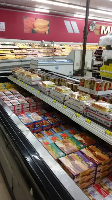 Meat City Supermarket (formerly Piggly Wiggly) 7