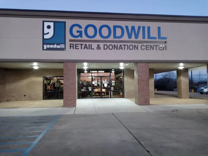 Goodwill Retail Store & Donation Center 6