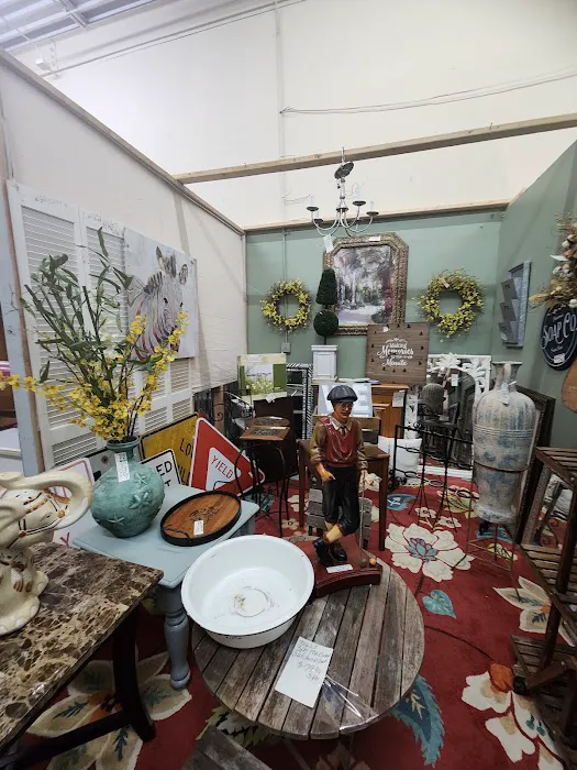 Memories Vintage Market 6
