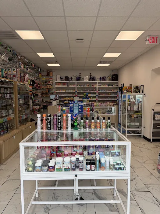 Highlife Smoke, Vape, THCA and CBD | Vape Store Near Me | Geek Bar | Kava | Ploox | Olit Hookahlit | Galaxy Gas 1