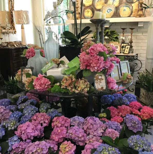 Al's Flowers & Gifts 7
