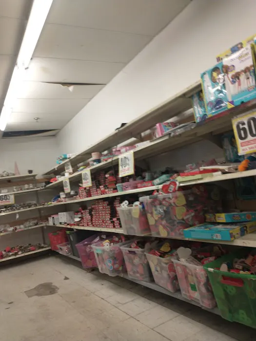 Eastmont Plaza Goodwill 0