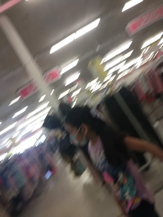 Eastmont Plaza Goodwill 4