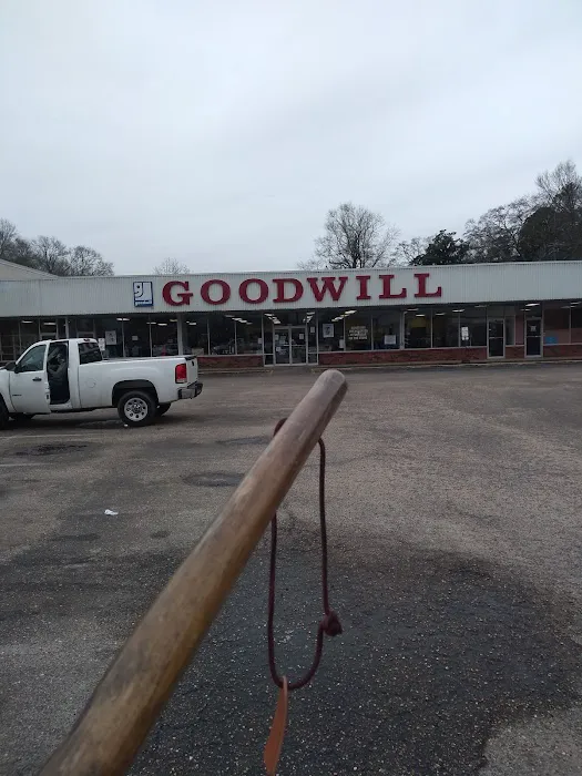 Eastmont Plaza Goodwill 6
