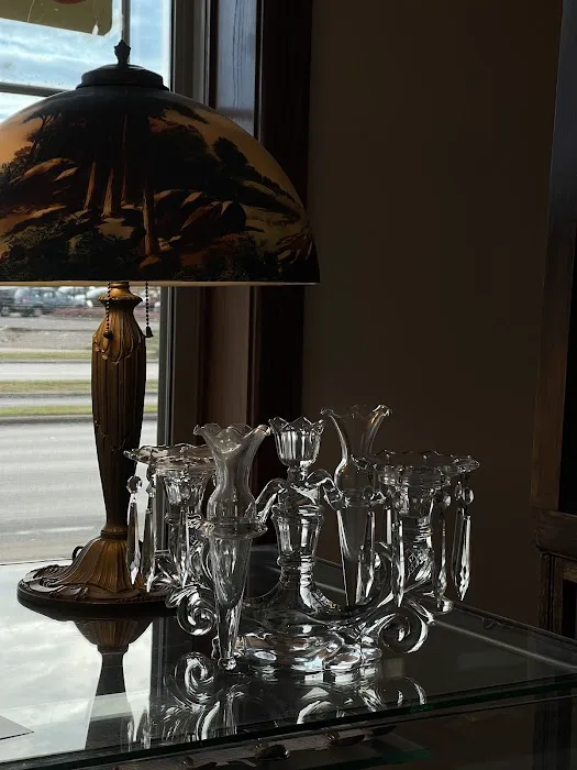 Janet's Antiques 1