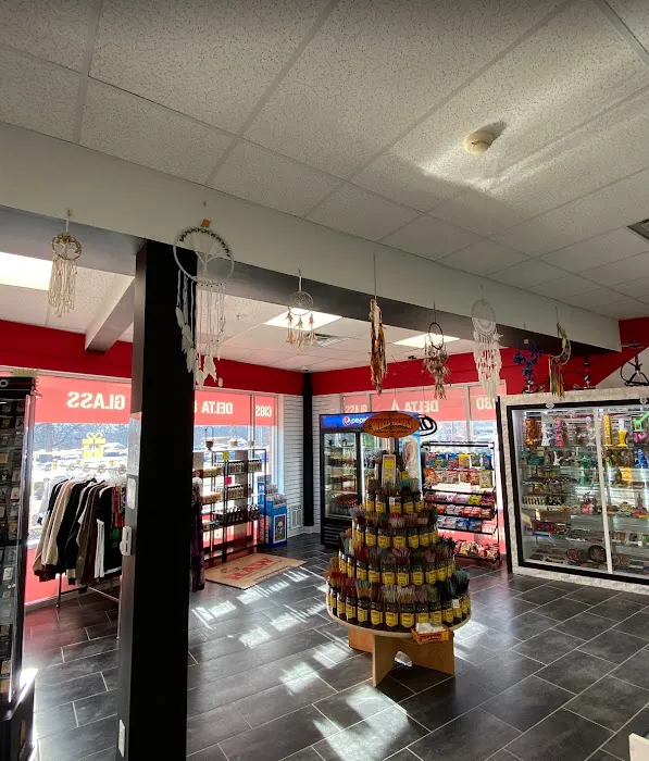 Madtown Smoke Shop 7