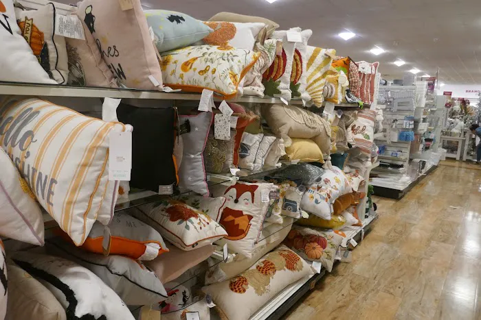 T.J. Maxx & HomeGoods 3