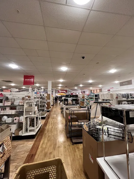 T.J. Maxx & HomeGoods 1