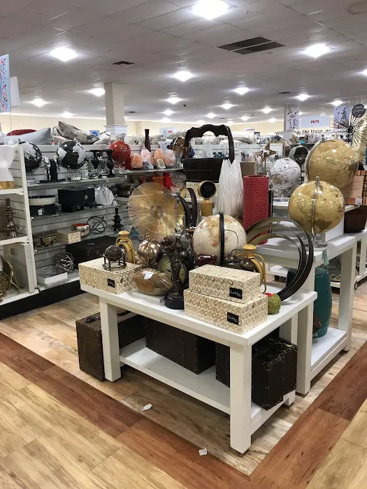 T.J. Maxx & HomeGoods 9