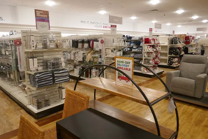 T.J. Maxx & HomeGoods 7