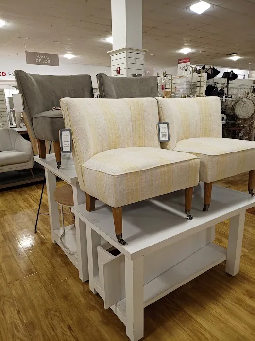 T.J. Maxx & HomeGoods 4