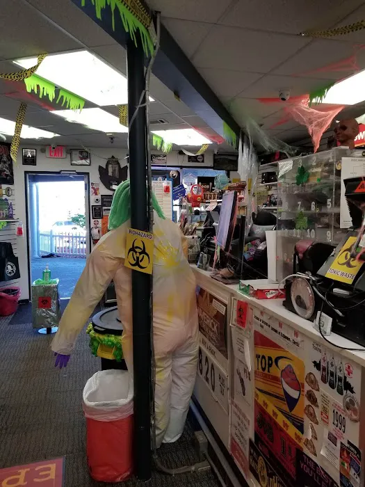 Brennan's Smoke Shop Pembroke 3