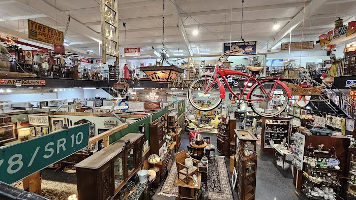 Braxton's Antique Mall 2