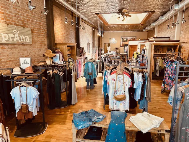 SheShe Boutique 7
