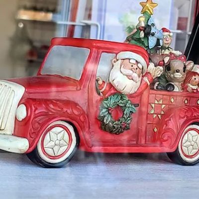 Holiday Gifts & Home Decor