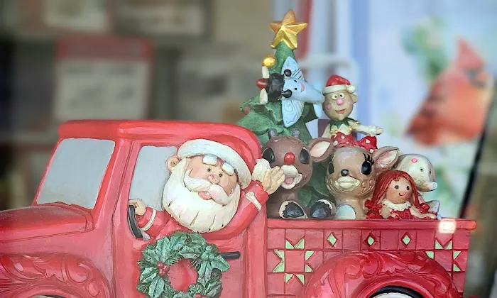 Holiday Gifts & Home Decor 1