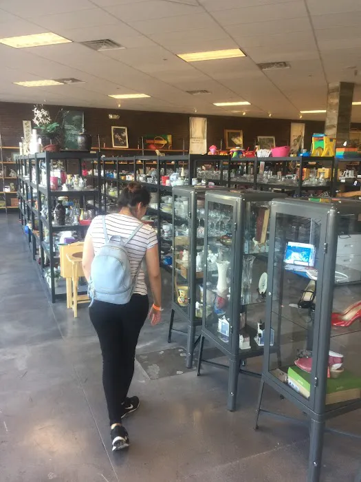 Castaways Resale Store 5