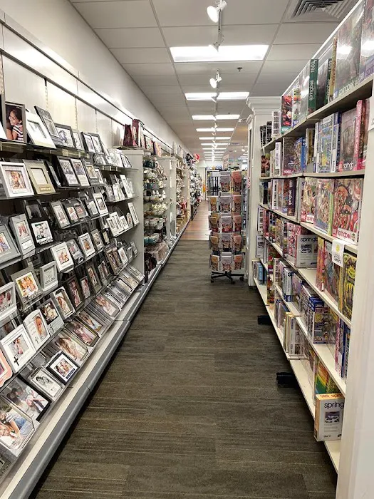 Annie's Hallmark Shop 4