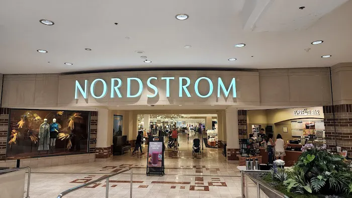 Nordstrom 0