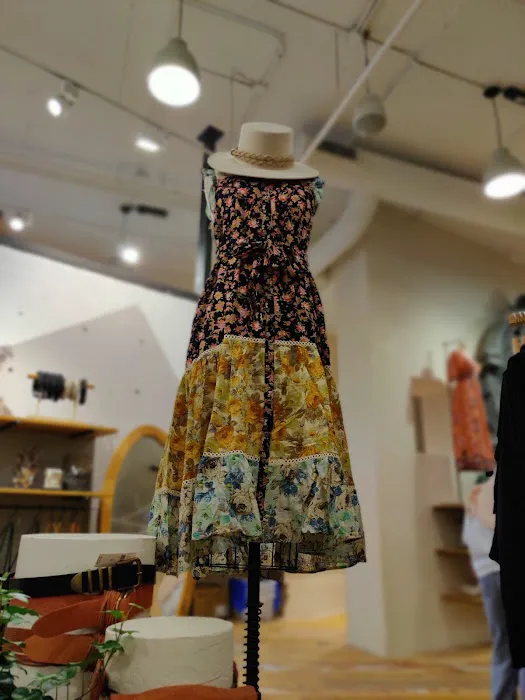 Anthropologie 7