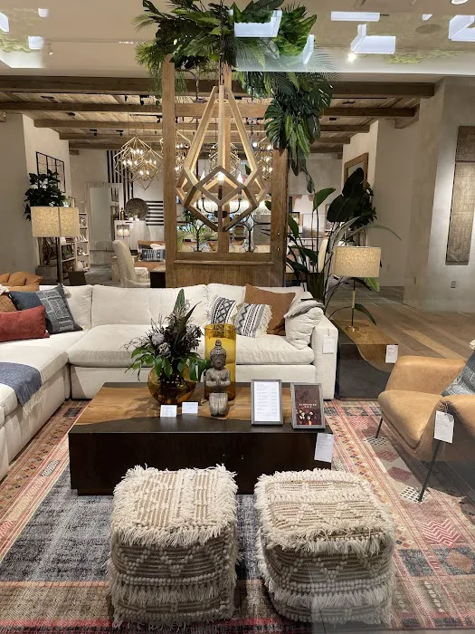Arhaus 8