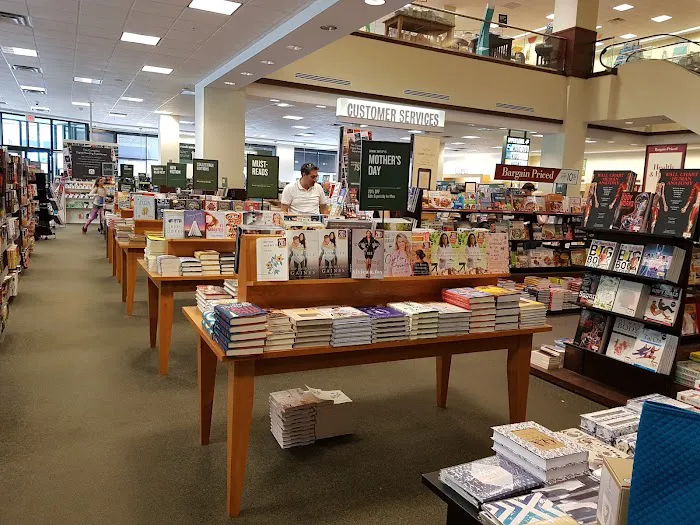Barnes & Noble 0