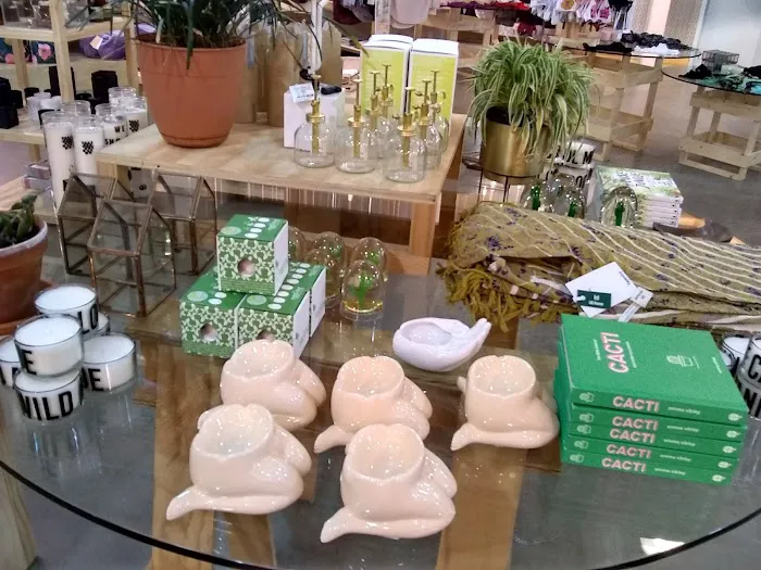 Urban Outfitters 9