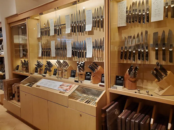 Williams-Sonoma 6