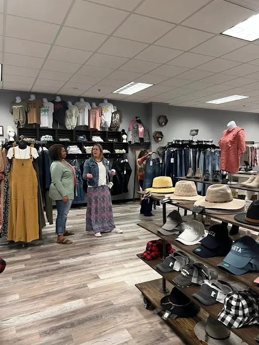 Threads & Co Champlin 9
