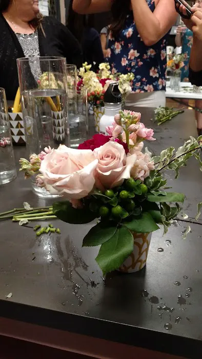 EverBloom Floral and Gift 8