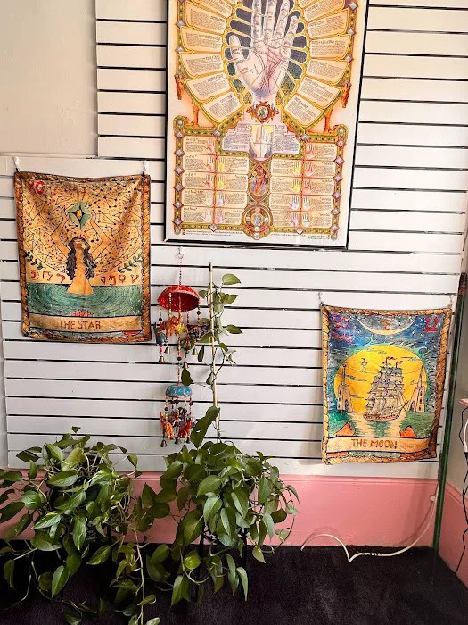 psychic Readings by Monica spiritual. advisor, 5