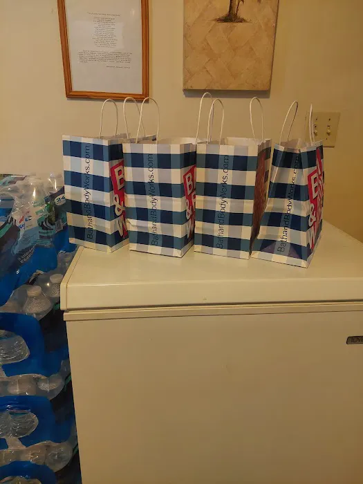 Bath & Body Works 4