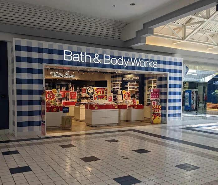 Bath & Body Works 1