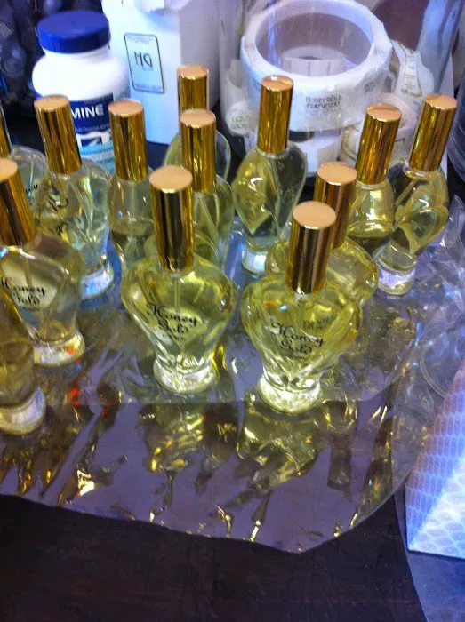 Honey Gold Company Perfumery 0