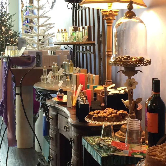 Indigo Perfumery 9