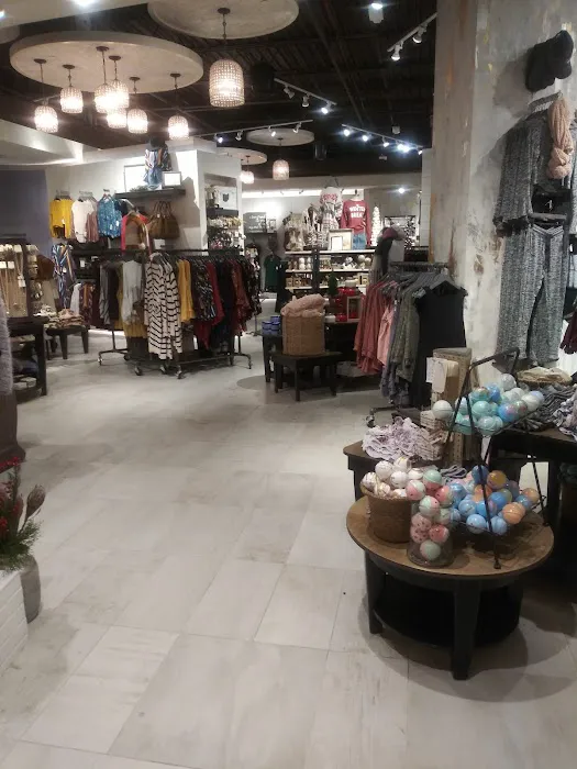 Altar'd State Summit Mall 0