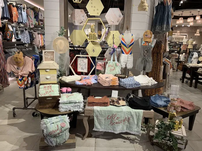 Altar'd State Summit Mall 4