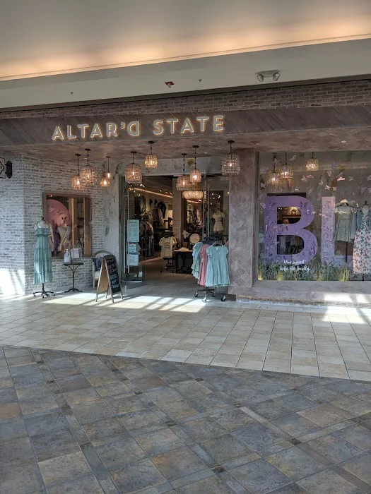 Altar'd State Summit Mall 6
